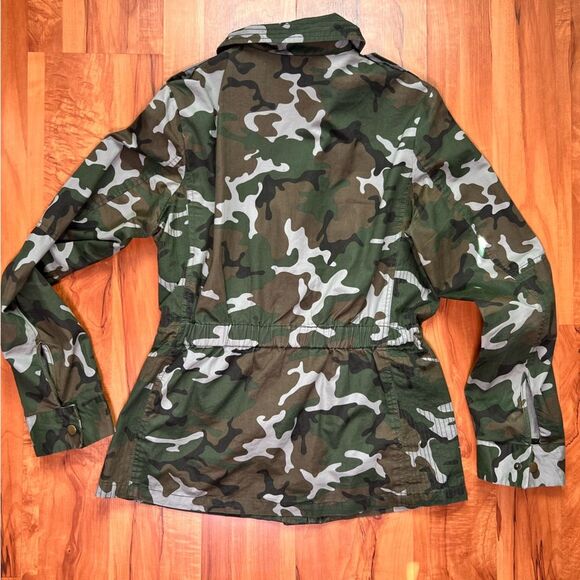 LOVE TREE Camouflage jacket 🖤 lightweight 🖤 excellent condition 🖤 Large - Picture 2 of 7